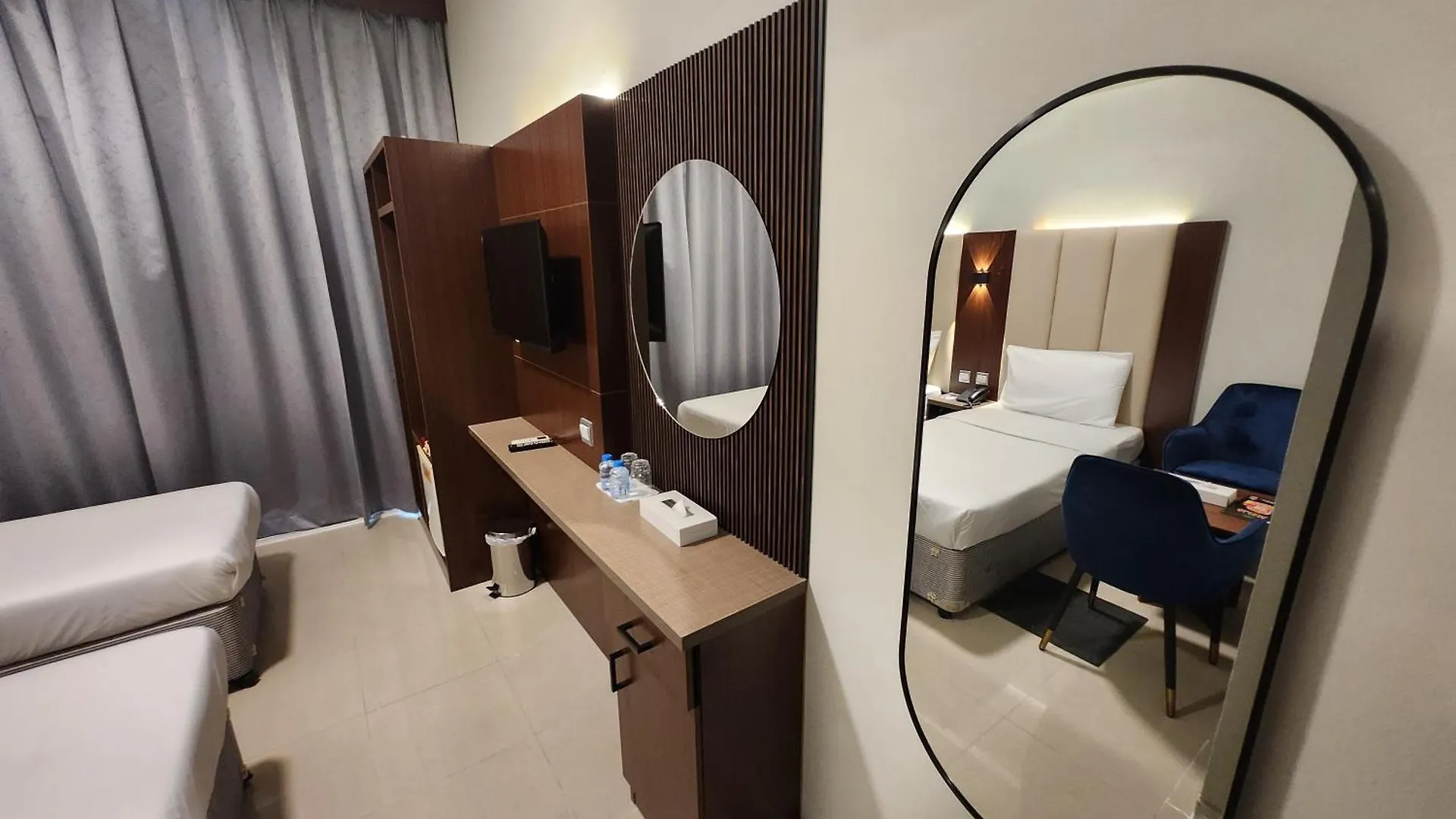 Melody Queen Hotel By Aura Ντουμπάι