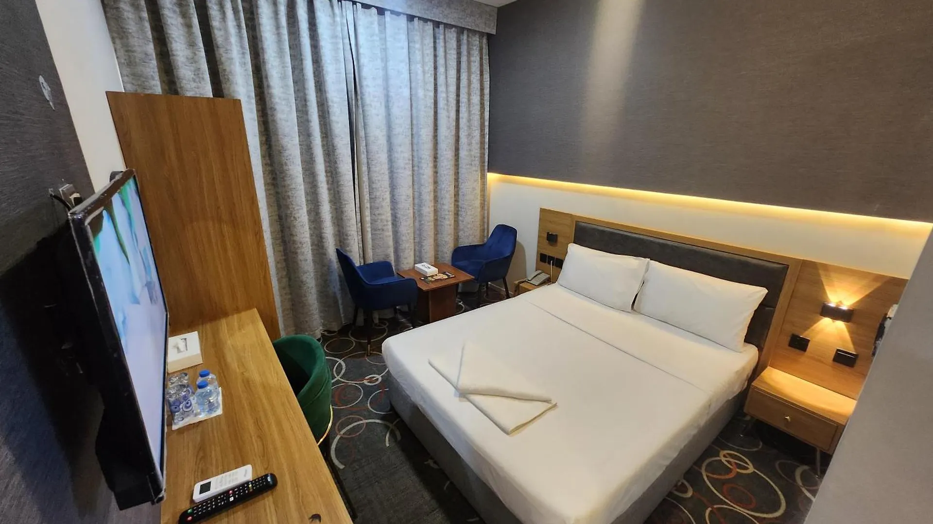 Melody Queen Hotel By Aura Ντουμπάι 0*,
